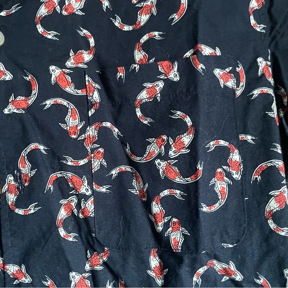 Men’s Koi Fish Print Short Sleeve Button Up - Picture 3 of 8